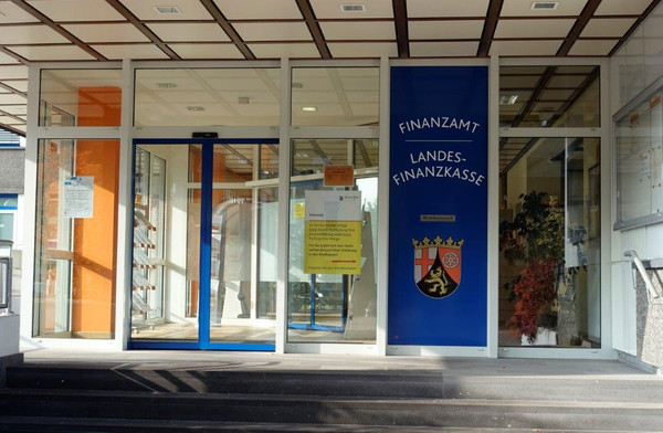 Eingang Service-Center Idar-Oberstein